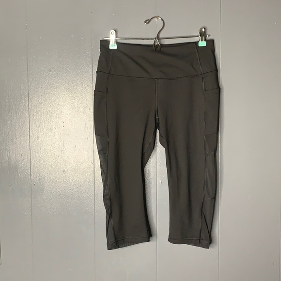 Victoria Sport Black Capri Leggings‎ Size M - Picture 12 of 13